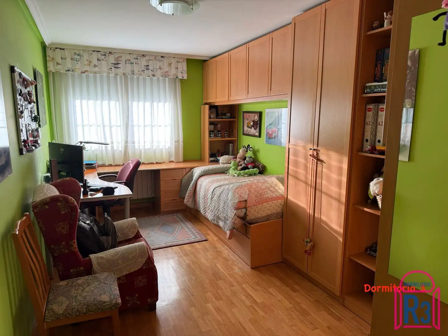 Habitación de Casa adosada en venta en San Andrés del Rabanedo con Calefacción y Amueblado