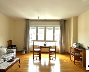Sala d'estar de Pis en venda en  Toledo Capital amb Aire condicionat, Calefacció i Parquet