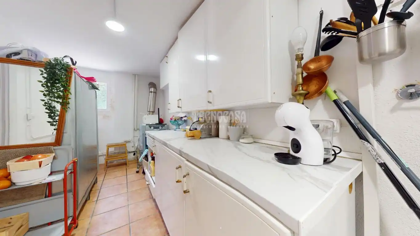 Cuina de Casa o xalet en venda en El Casar amb Piscina