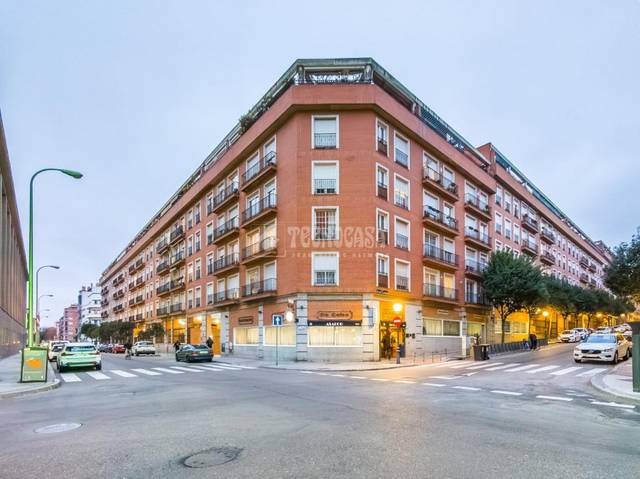 Local comercial en Venta en C. de Bustamante en Palos de Moguer