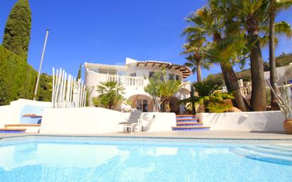 Vista exterior de Casa o xalet en venda en Benissa amb Aire condicionat, Terrassa i Piscina