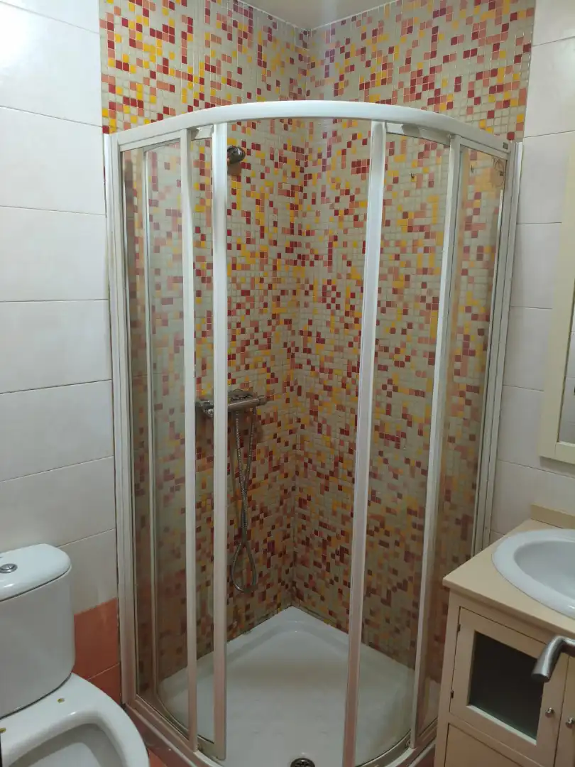 Badezimmer von Wohnung zur Miete in Ocaña mit Heizung, Abstellraum und Möbliert