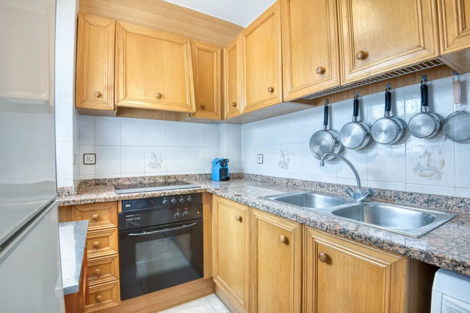 Cocina de Apartamento en venta en L'Escala con Calefacción, Terraza y Amueblado