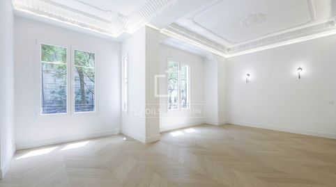Piso Excelentes de 3 dormitorios con 15m terraza en venta en Gran Vía, Valencia, imatge 2