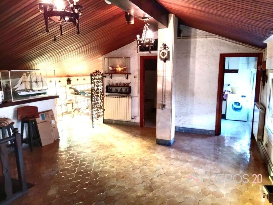 Piso en venta en Rontegui - Pormetxeta