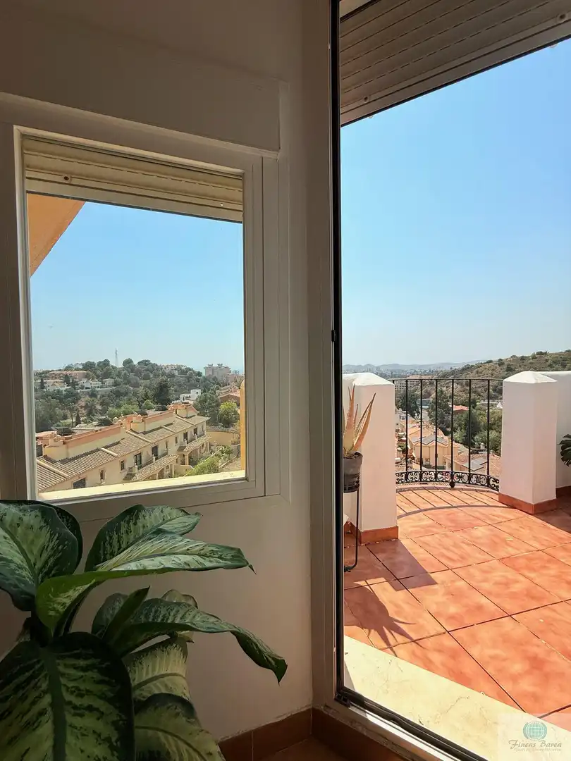 Balcony of Attic for sale in Fuengirola  with Air Conditioner, Terrace and Community pool