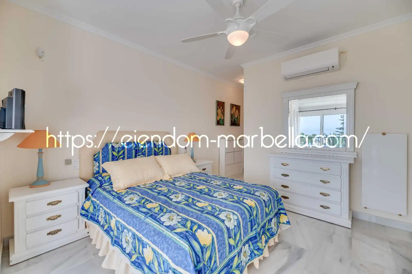Dormitori de Dúplex en venda en Marbella amb Aire condicionat, Terrassa i Traster