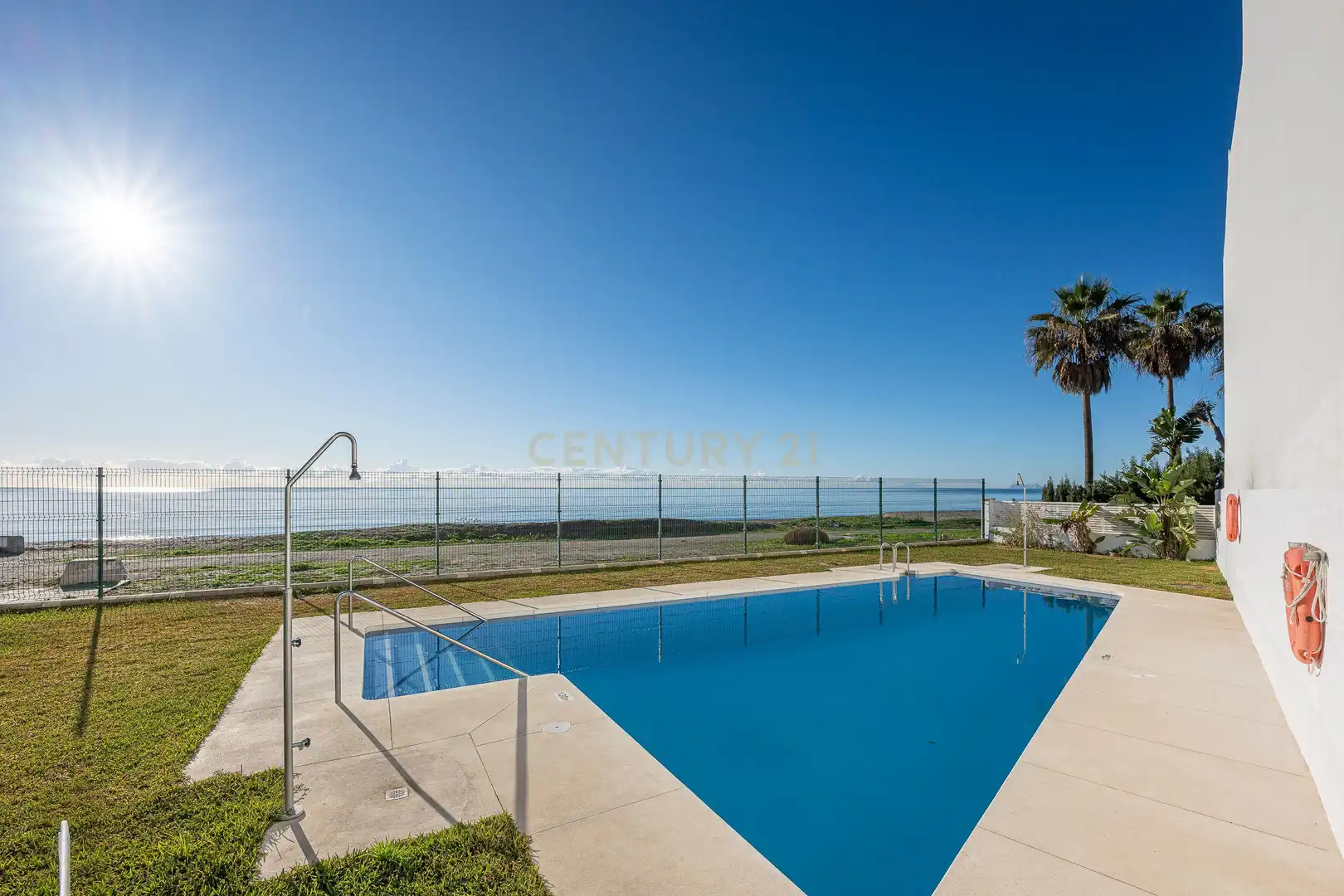 Piscina de Casa adosada en venta en Estepona con Aire acondicionado, Trastero y Piscina comunitaria