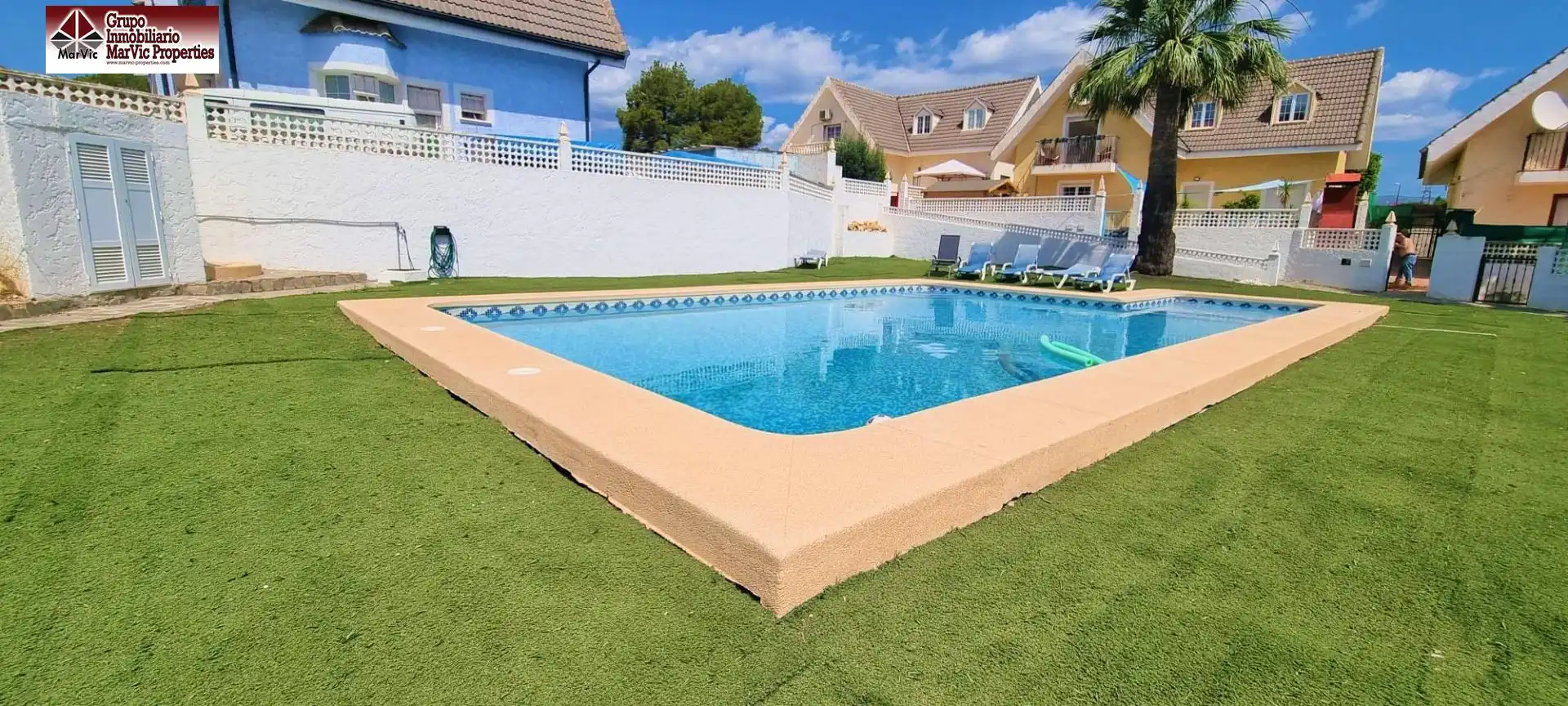 Piscina de Casa o xalet en venda en La Nucia amb Calefacció, Jardí privat i Terrassa