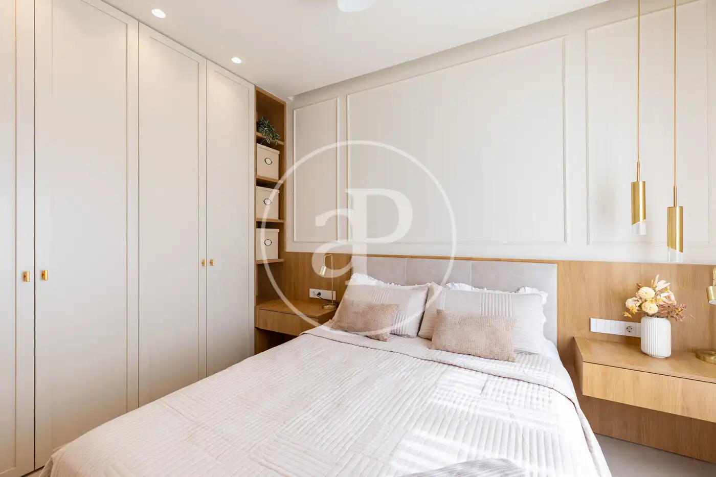 Bedroom of Flat for sale in Barcelona  with Air Conditioner, Heating and Furnished