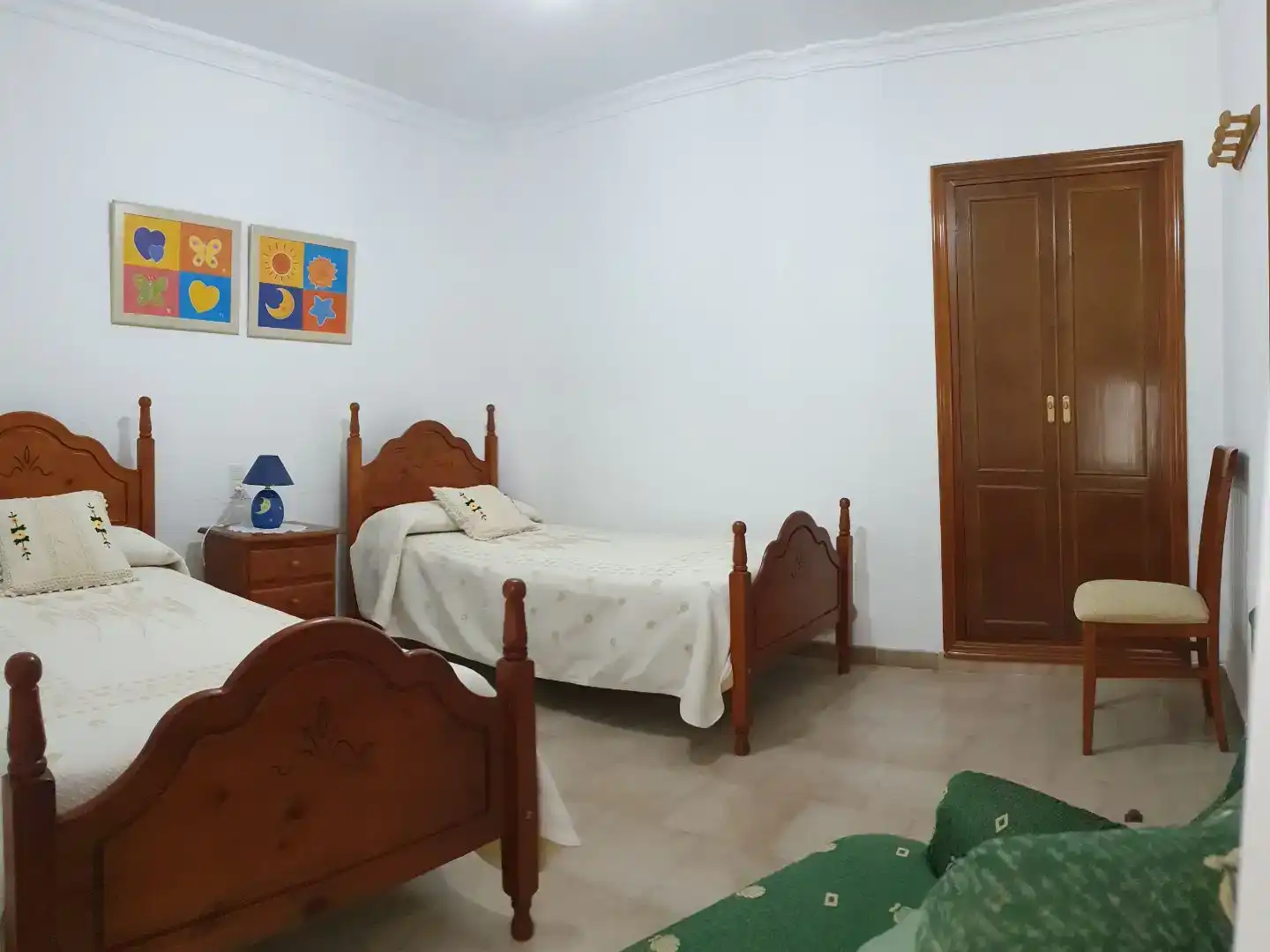 Dormitori de Casa adosada en venda en El Campillo (Huelva) amb Traster i Moblat