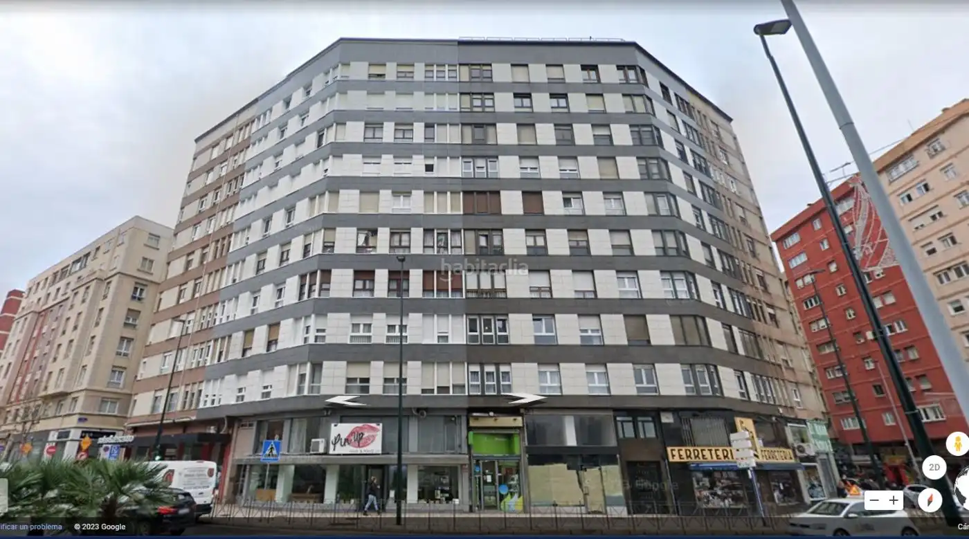 Flat with lift to rent in Calle San Fernando 88