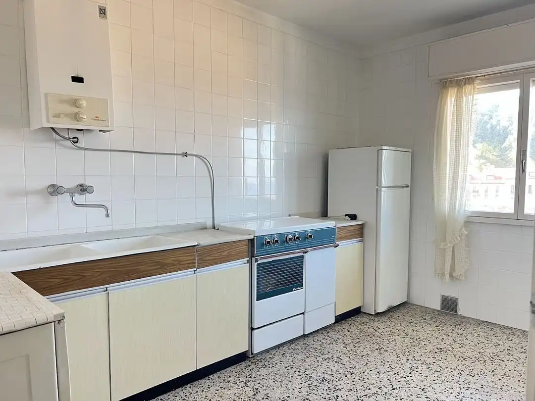 Cuina de Pis en venda en Colunga amb Terrassa