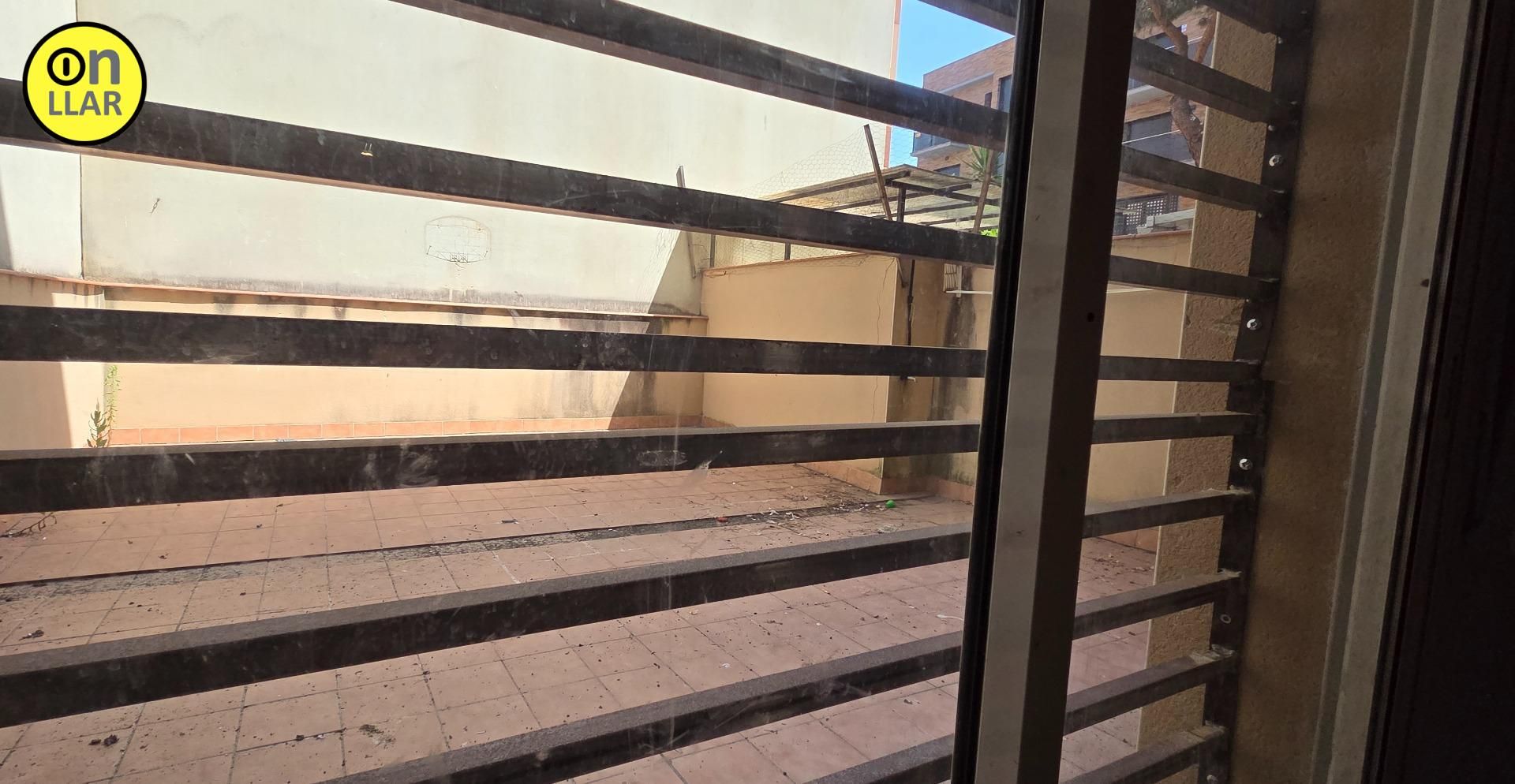 Vista exterior de Pis en venda en Blanes amb Terrassa