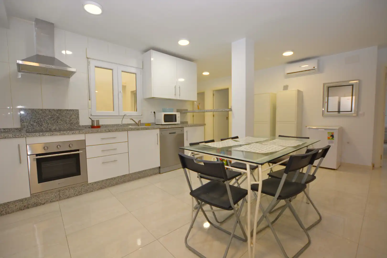 Kitchen of Buildings for sale in Sevilla