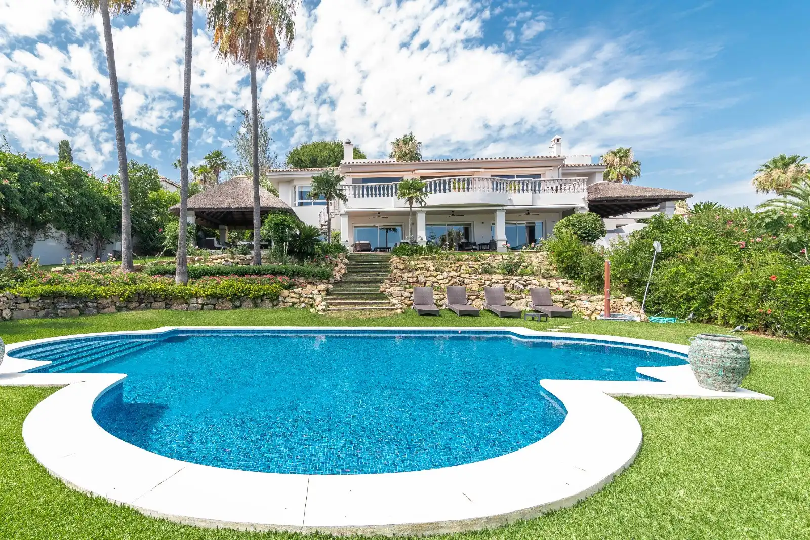 Jardí de Casa o xalet en venda en Marbella amb Aire condicionat, Jardí privat i Terrassa