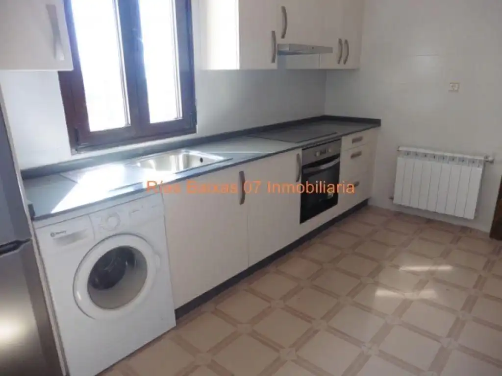 Casa con terraza en venta en Vilaboa