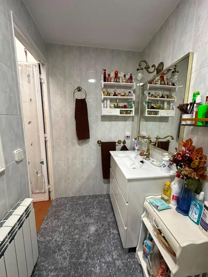 Bathroom of Houses for sale in Sabadell