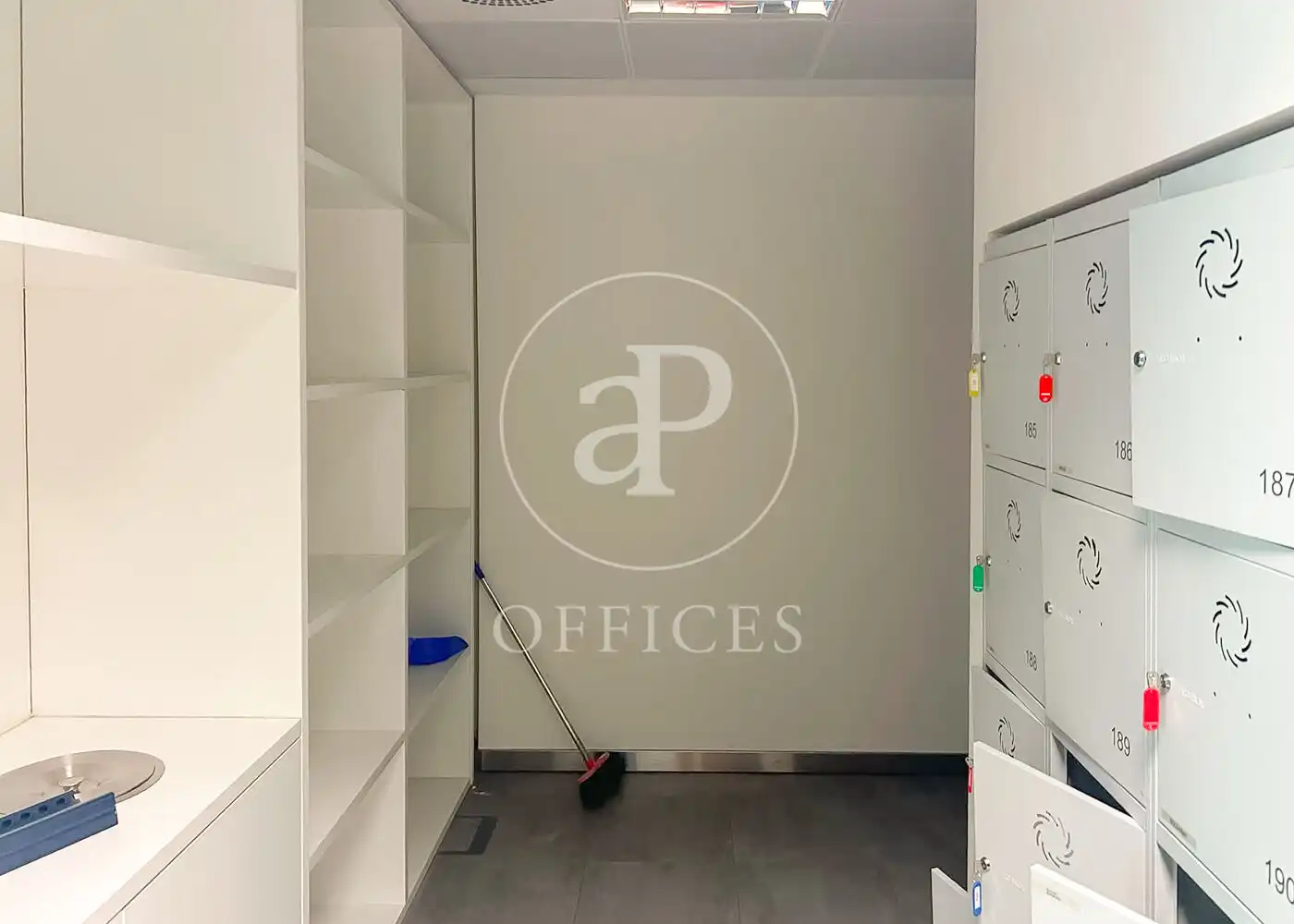Office for rent in Madrid  with Air Conditioner and Heating