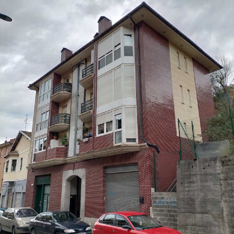 Vista exterior de Local en venda en Bilbao 