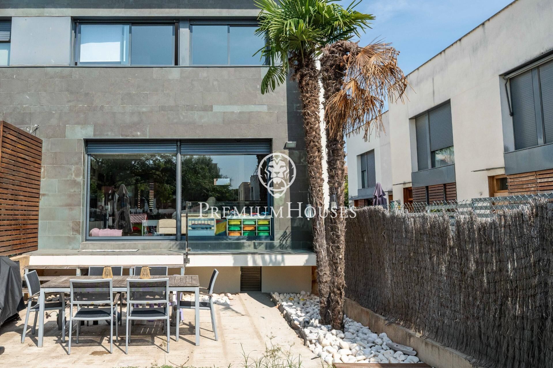 Terrassa de Casa adosada en venda en Cambrils amb Aire condicionat, Calefacció i Jardí privat