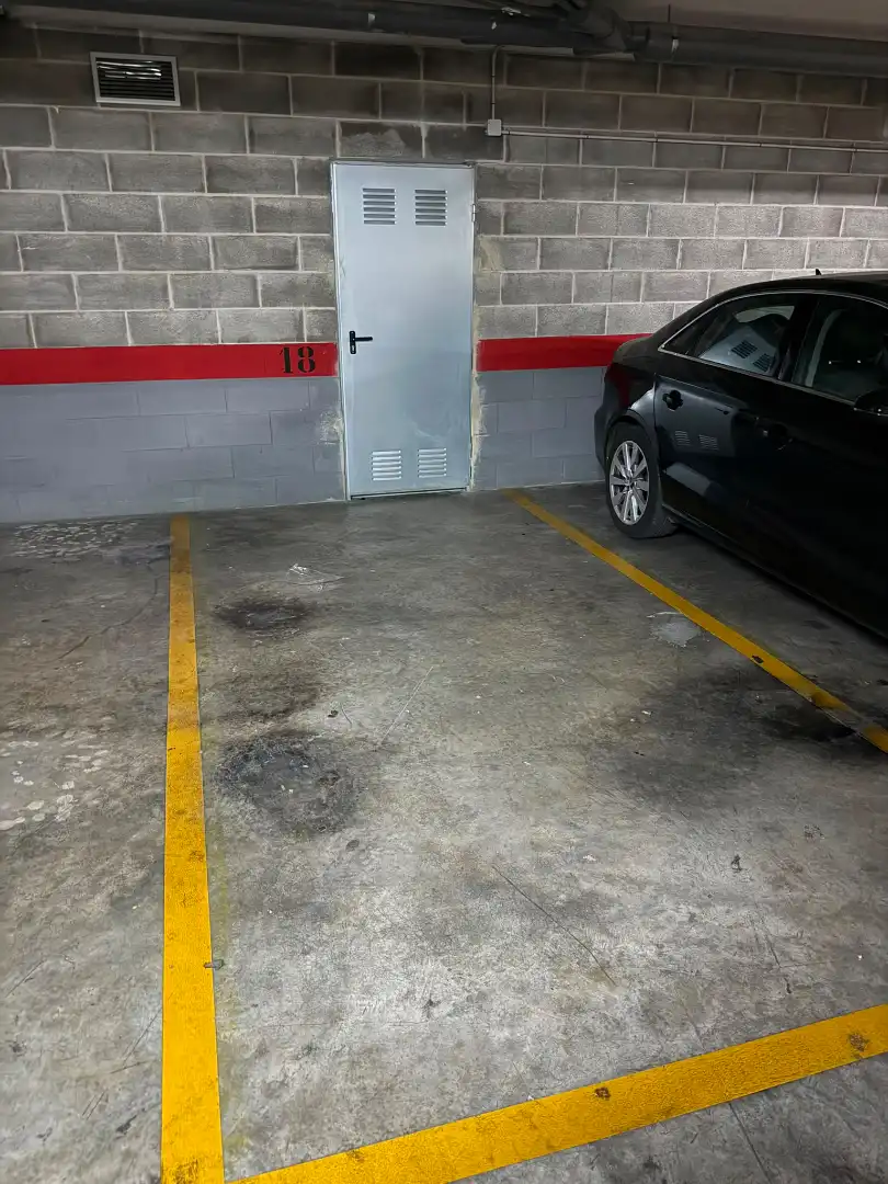 Parking de Piso en venta en Sagunto / Sagunt con Trastero y Balcón