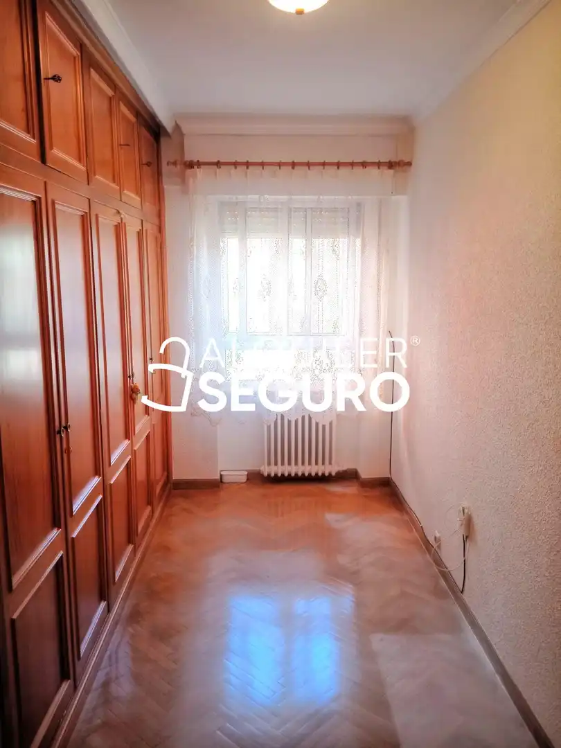 Schlafzimmer von Wohnung zur Miete in Valladolid mit Heizung und Terrasse