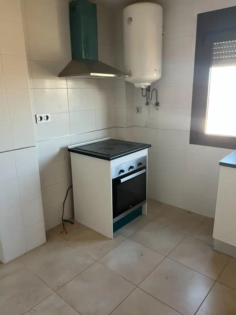 Cocina de Piso en venta en Alameda de la Sagra con Calefacción, Jardín privado y Trastero