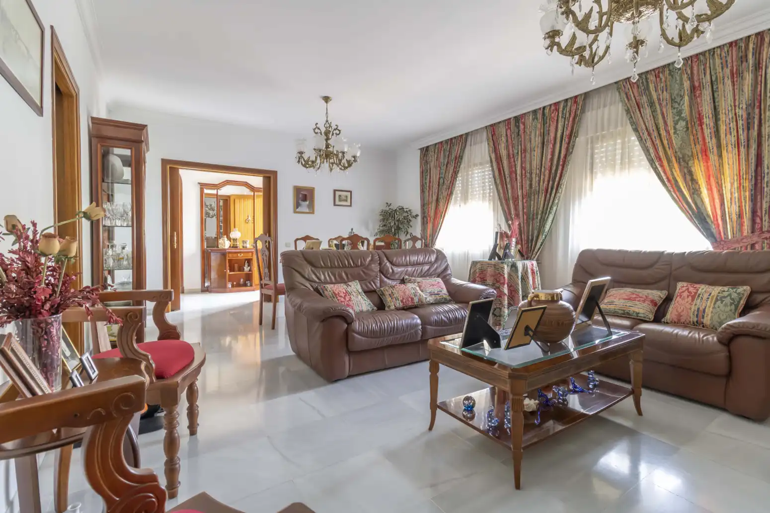 Sala d'estar de Casa o xalet en venda en Gines amb Aire condicionat, Terrassa i Traster
