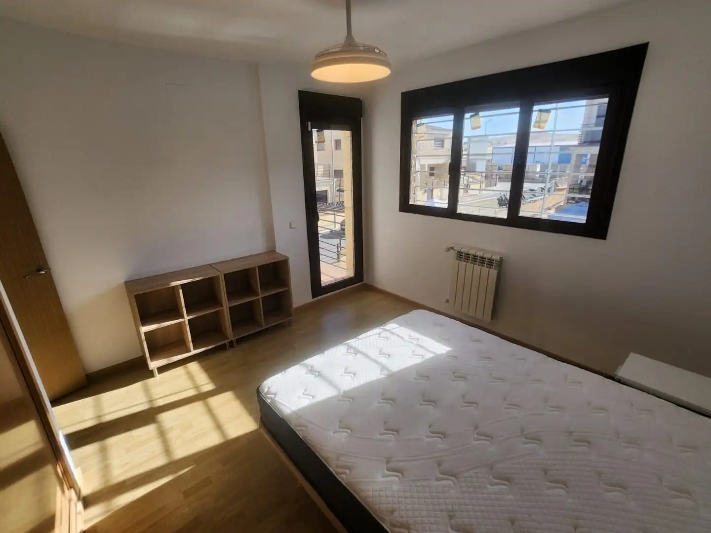 Dormitori de Casa o xalet en venda en Noez amb Terrassa i Traster