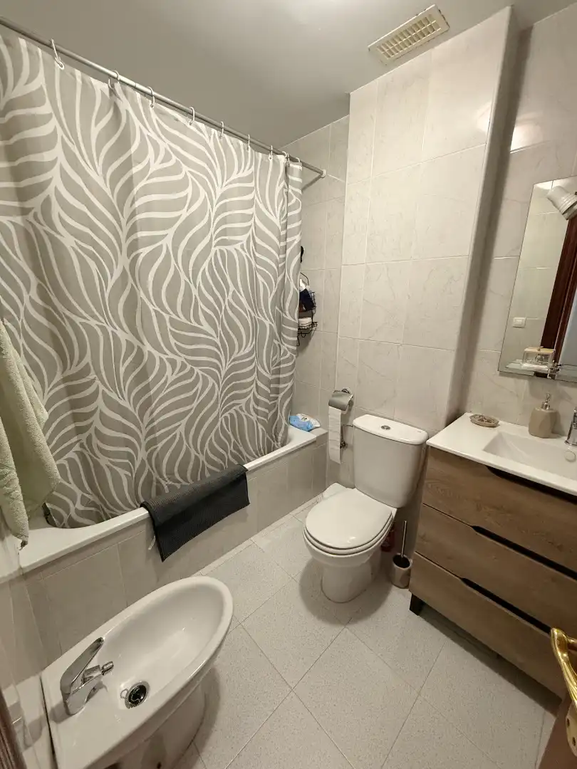 Baño de Casa adosada en venta en Carrión de los Céspedes con Terraza