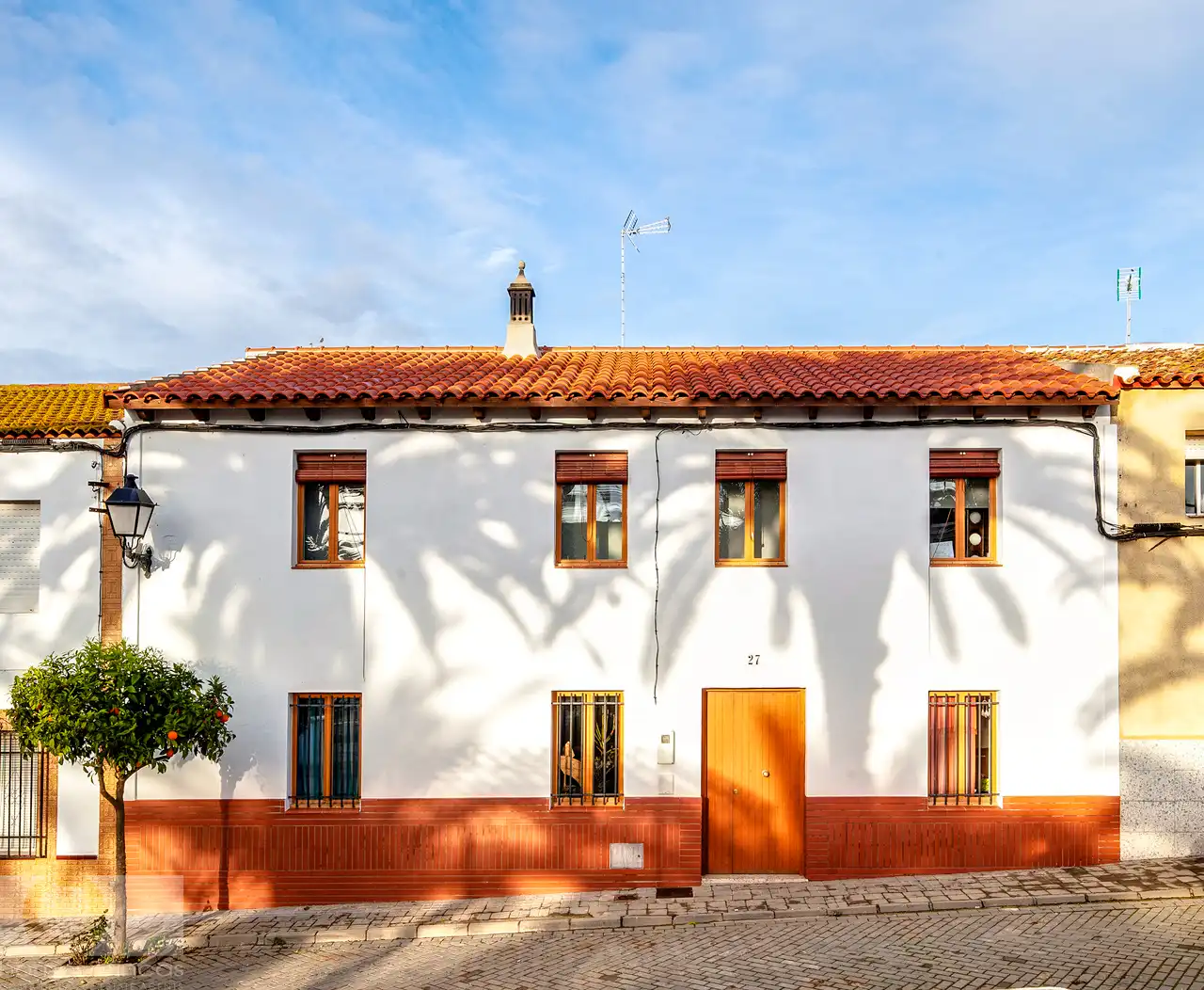 Außenansicht von Einfamilien-Reihenhaus zum Verkauf in San Silvestre de Guzmán
