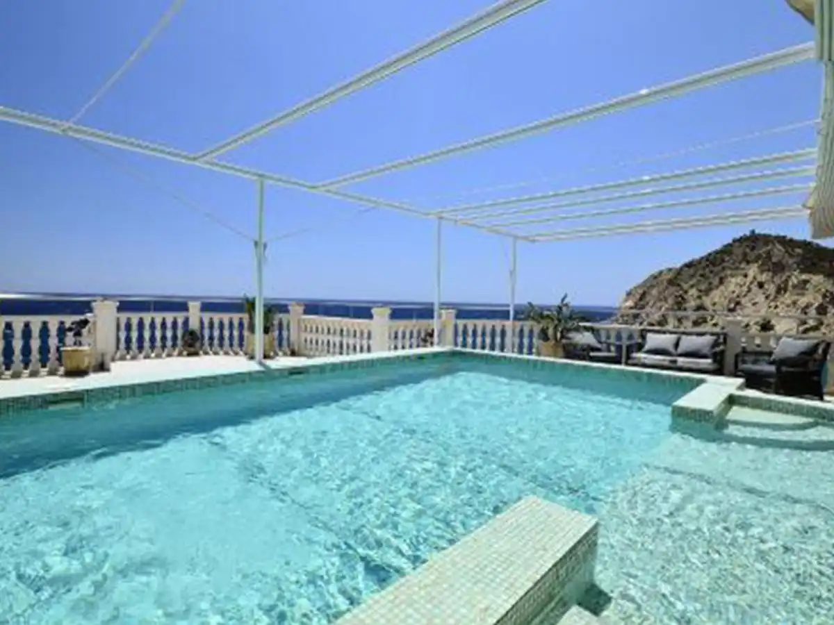 Piscina de Edifici en venda en Alicante / Alacant