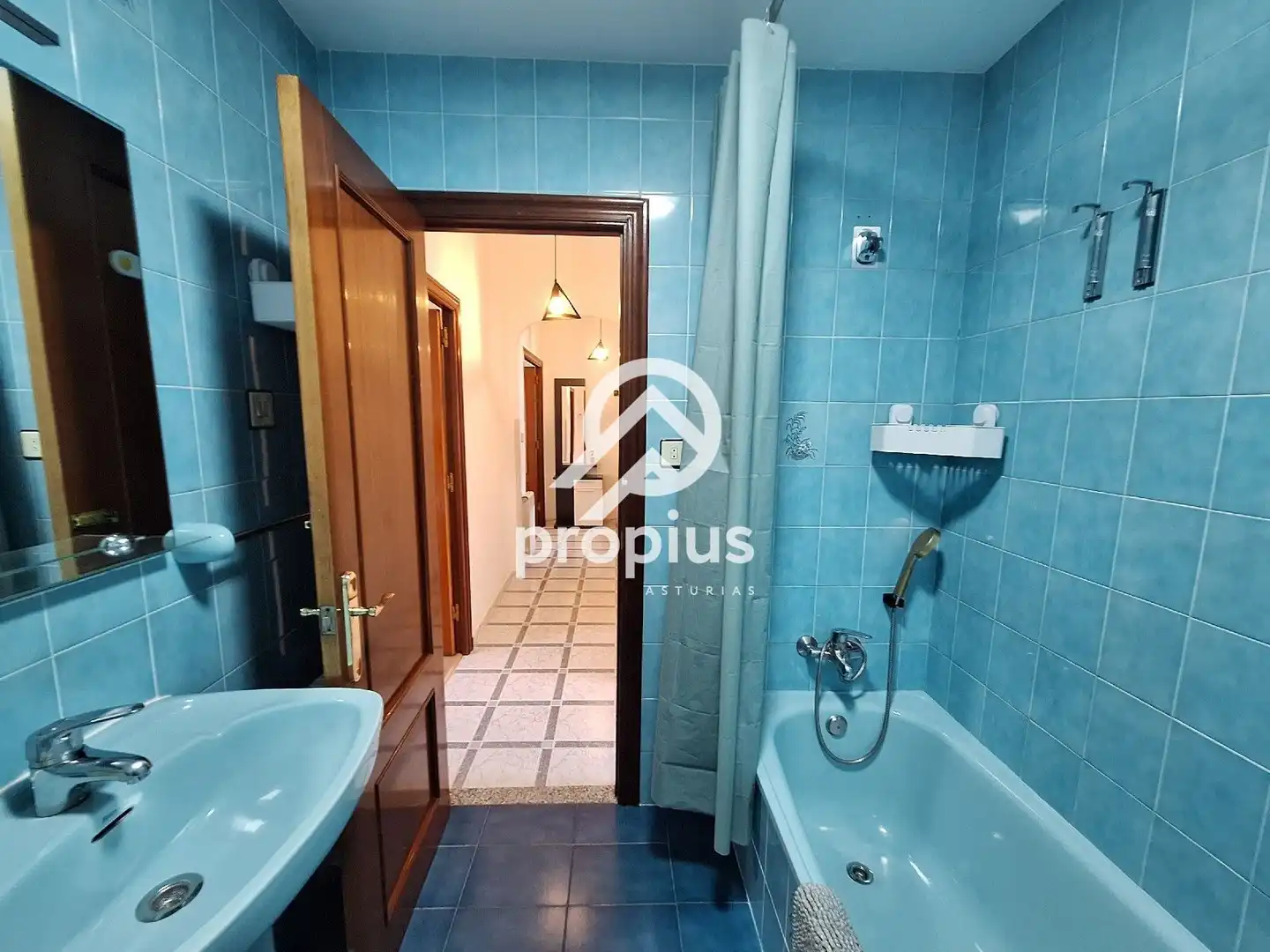 Baño de Piso en venta en Cangas de Onís con Calefacción, Parquet y Trastero