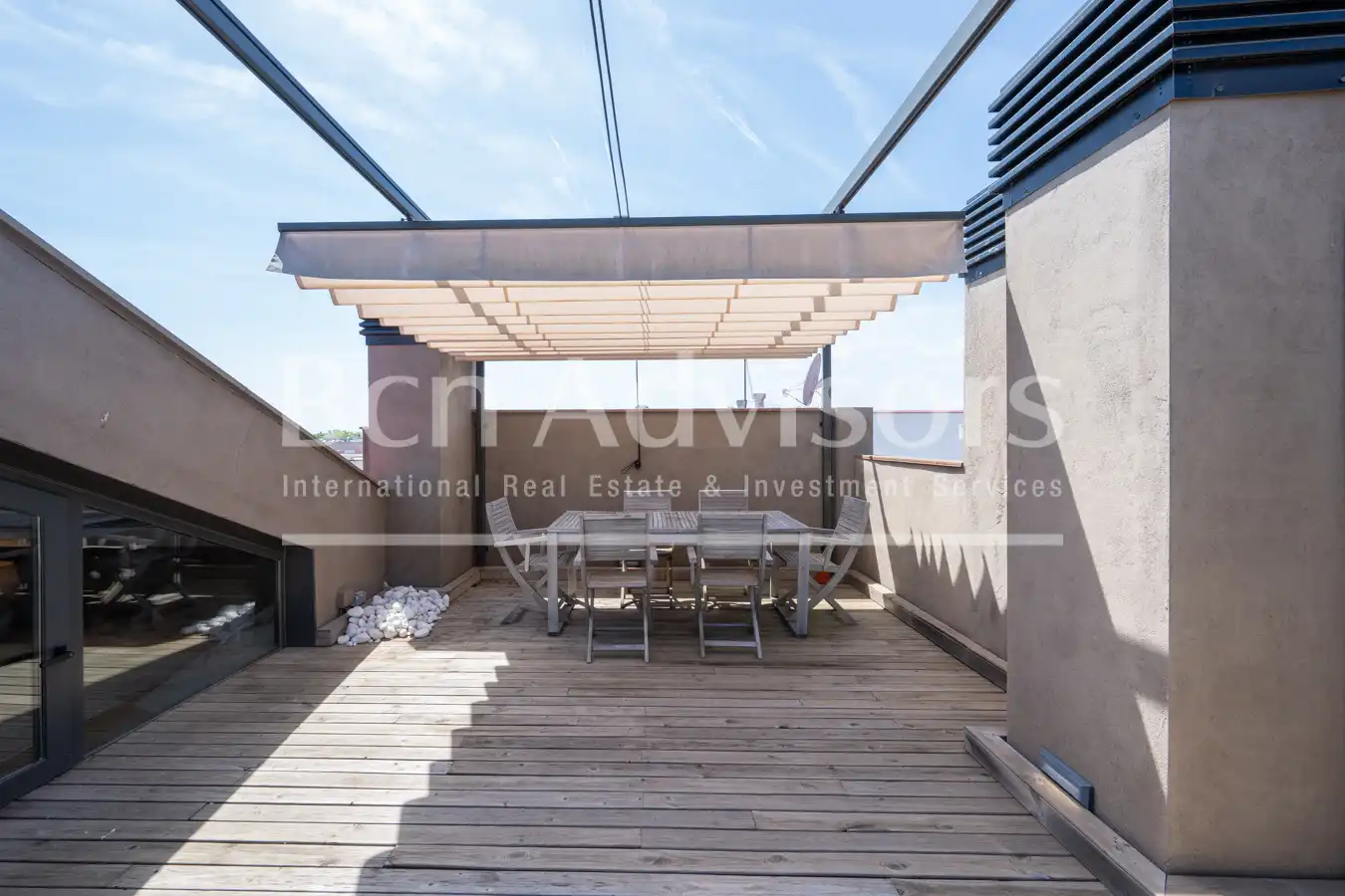 Terrasse von Dachboden zum Verkauf in Barcelona mit Klimaanlage, Heizung und Parkett