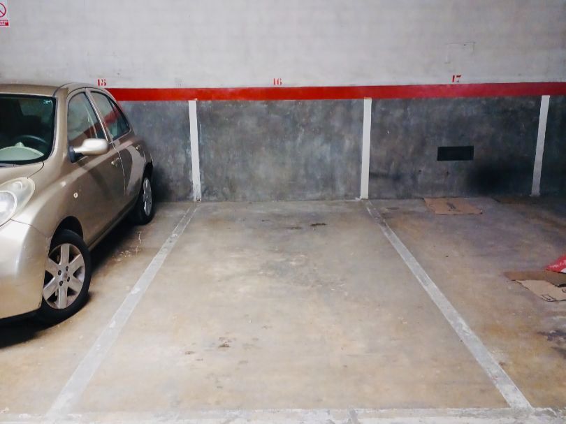 Aparcament de Garatge en venda en Santa Coloma de Gramenet