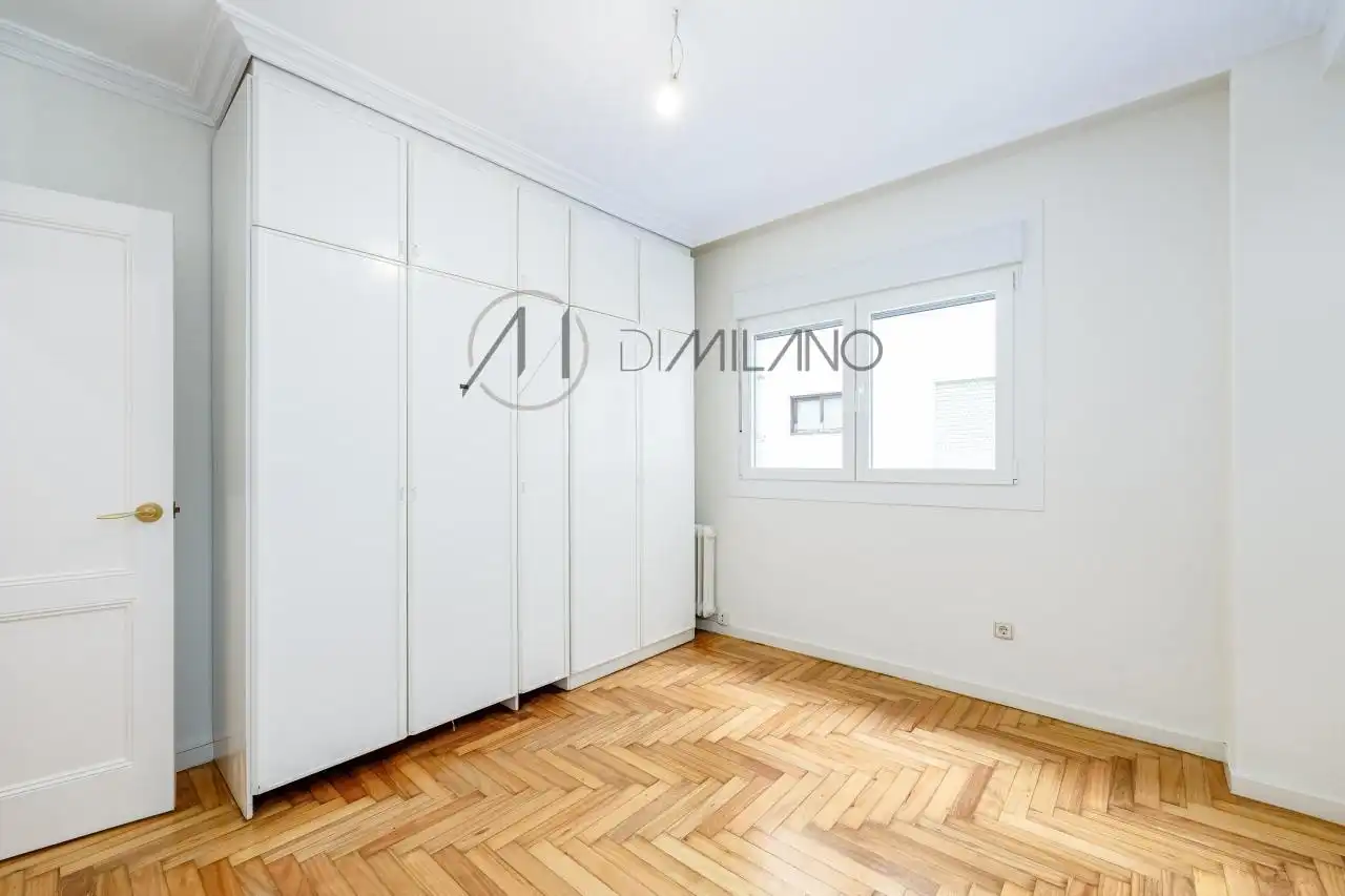 Bedroom of Flat for rent in Vigo   with Heating, Parquet flooring and Terrace