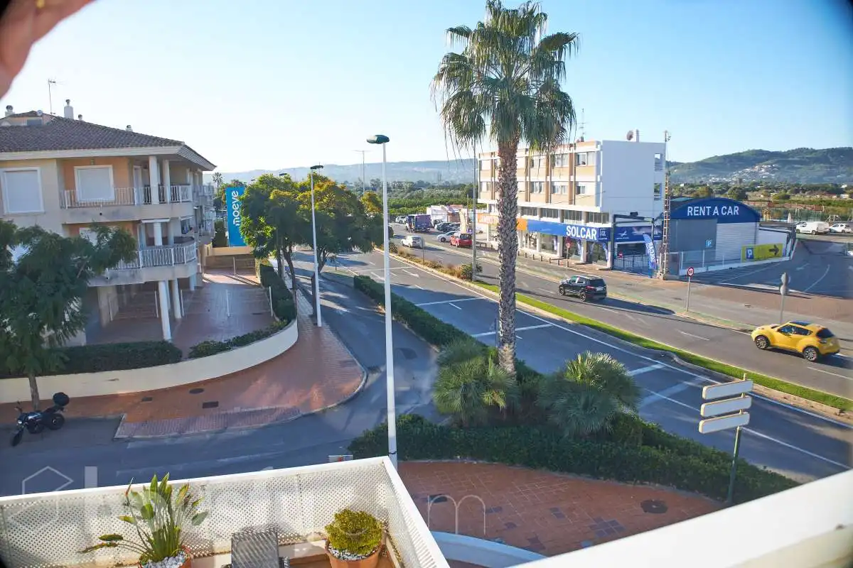 Vista exterior de Pis en venda en Jávea / Xàbia amb Aire condicionat, Terrassa i Piscina comunitària