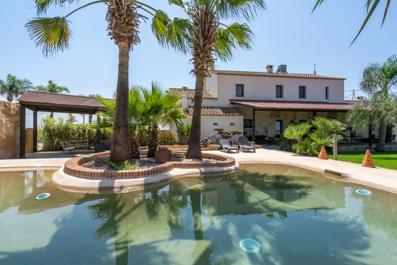 Piscina de Finca rústica en venda en Deltebre amb Aire condicionat, Jardí privat i Terrassa