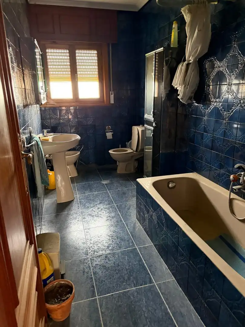 Bany de Casa o xalet en venda en Valladolid amb Calefacció i Moblat