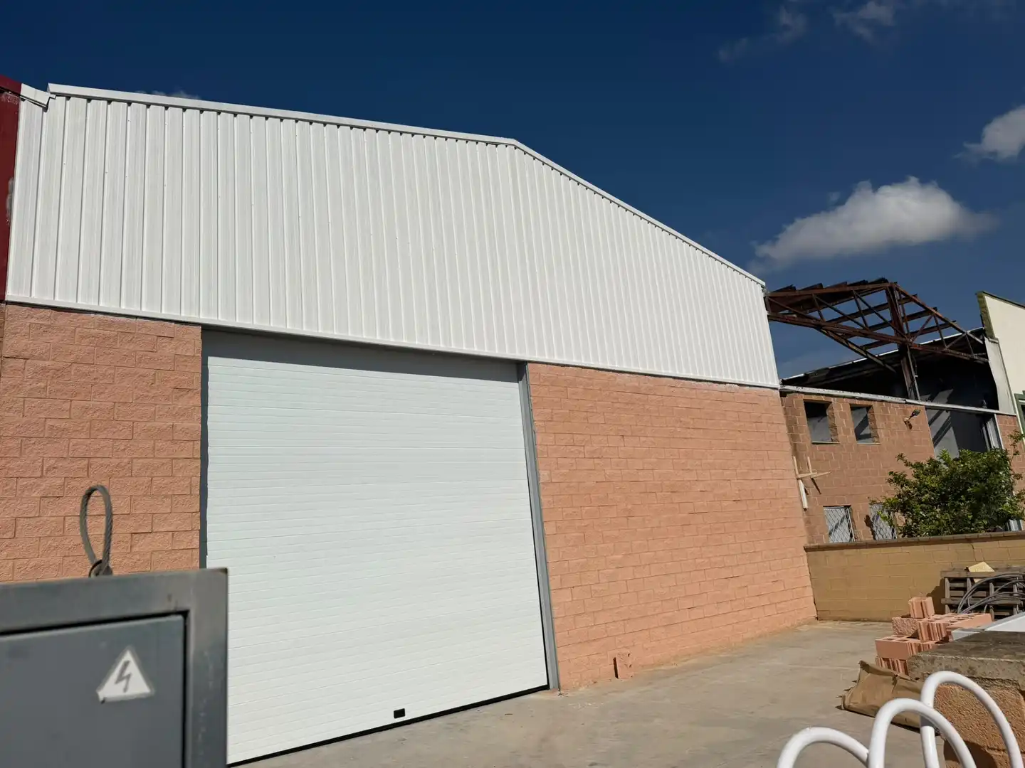 Industrial building for sale in Carrer dels Carboners 7, imagen 2