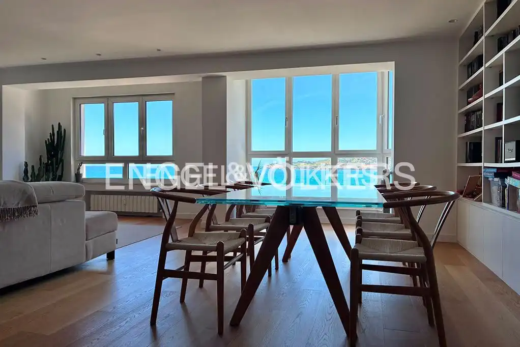 Dining room of Flat for rent in Gijón   with Heating, Parquet flooring and Furnished
