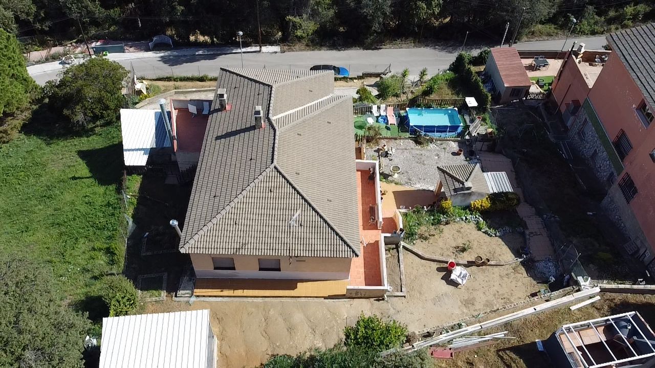 Exterior view of House or chalet for sale in Llinars del Vallès  with Heating and Terrace