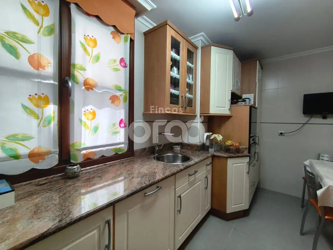 Kitchen of Flat for sale in Santurtzi   with Heating, Storage room and Balcony