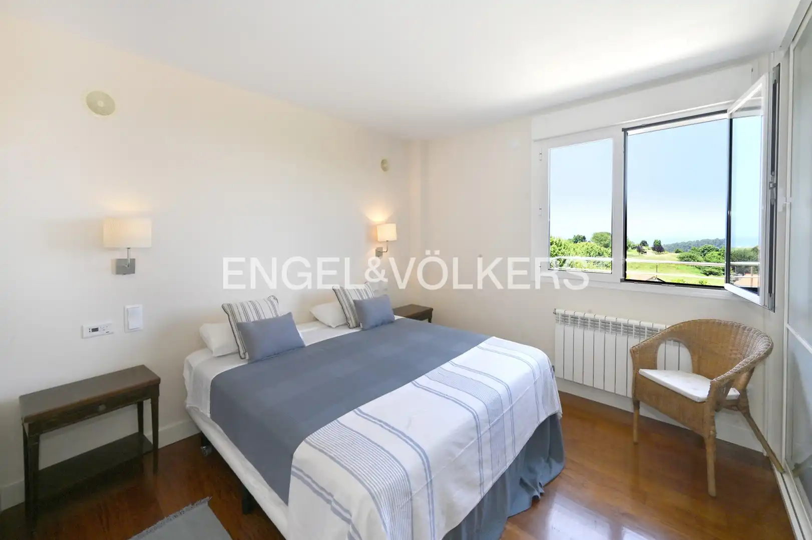 Bedroom of Houses for sale in San Vicente de la Barquera  with Heating and Private garden