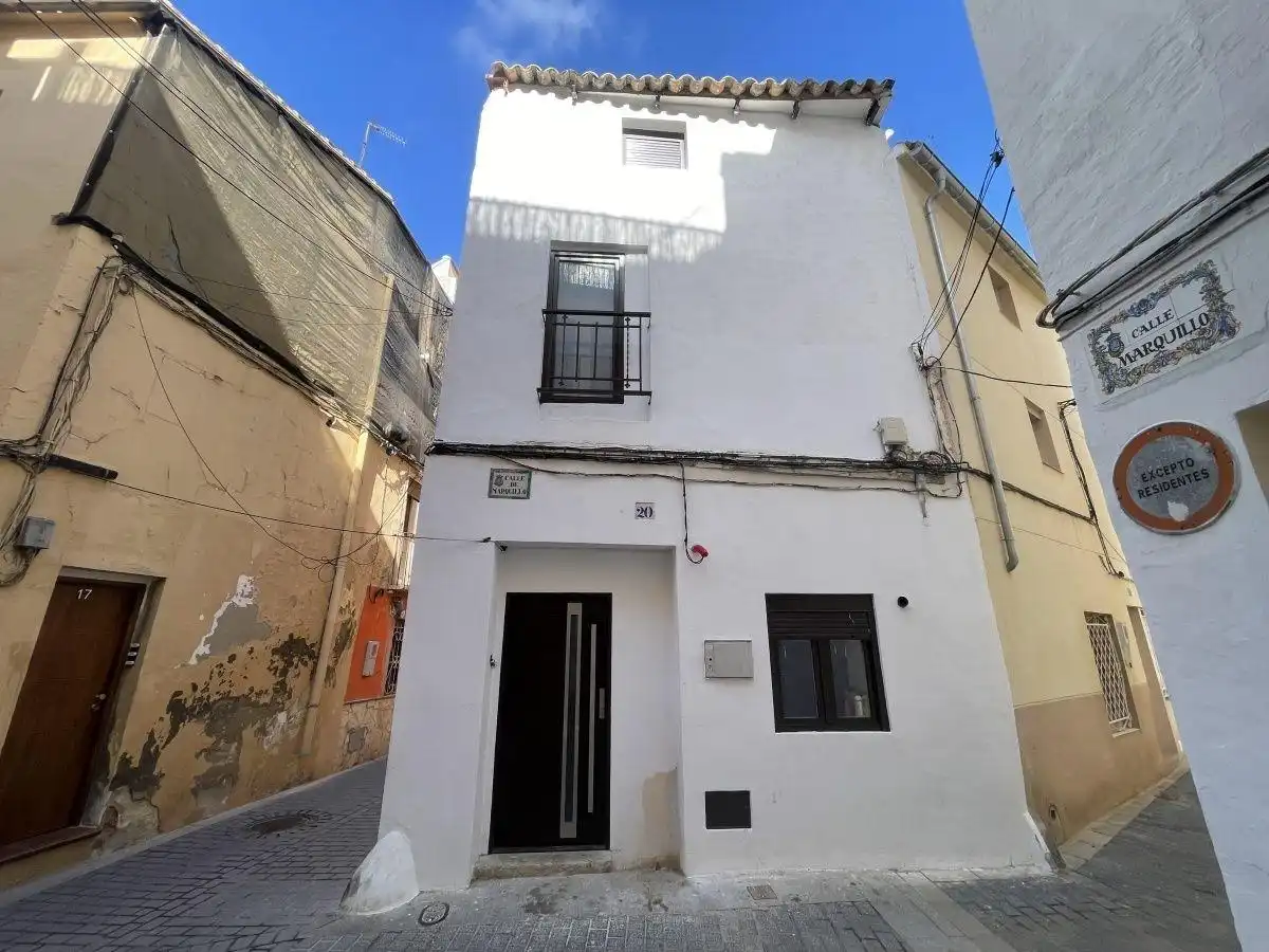 Casa en venda a Calle MARQUILLO