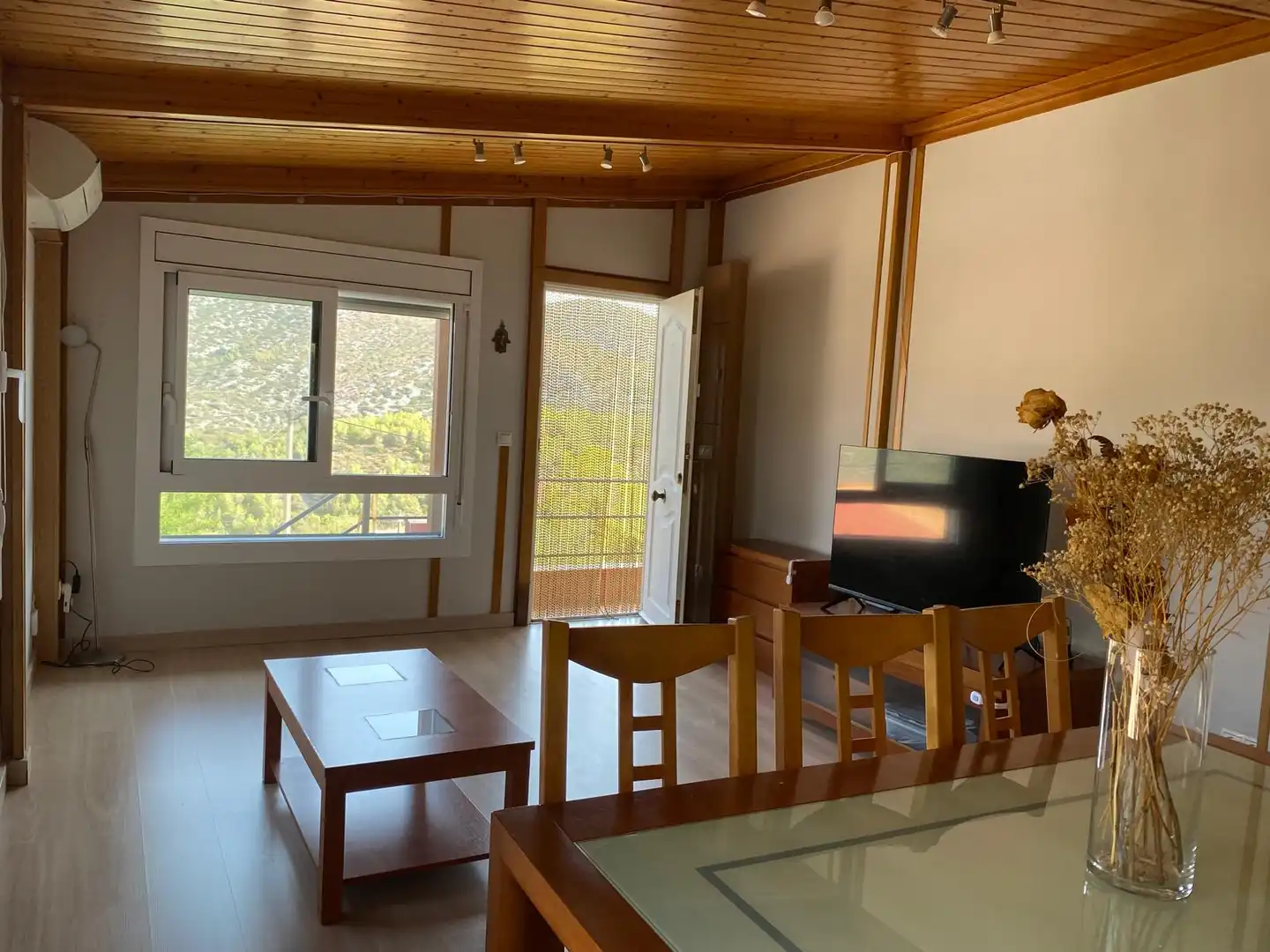 Sala de estar de Casa o chalet en venta en Olivella con Aire acondicionado, Calefacción y Jardín privado