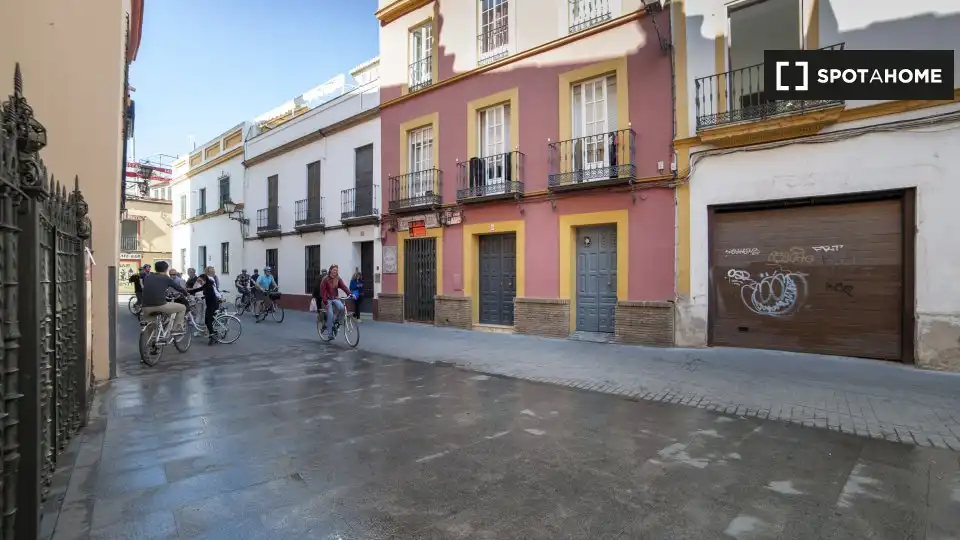 Room in Triana Casco Antiguo
