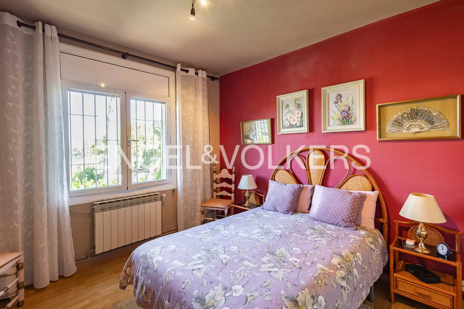 Dormitori de Casa o xalet en venda en Sant Cugat del Vallès amb Calefacció, Jardí privat i Parquet