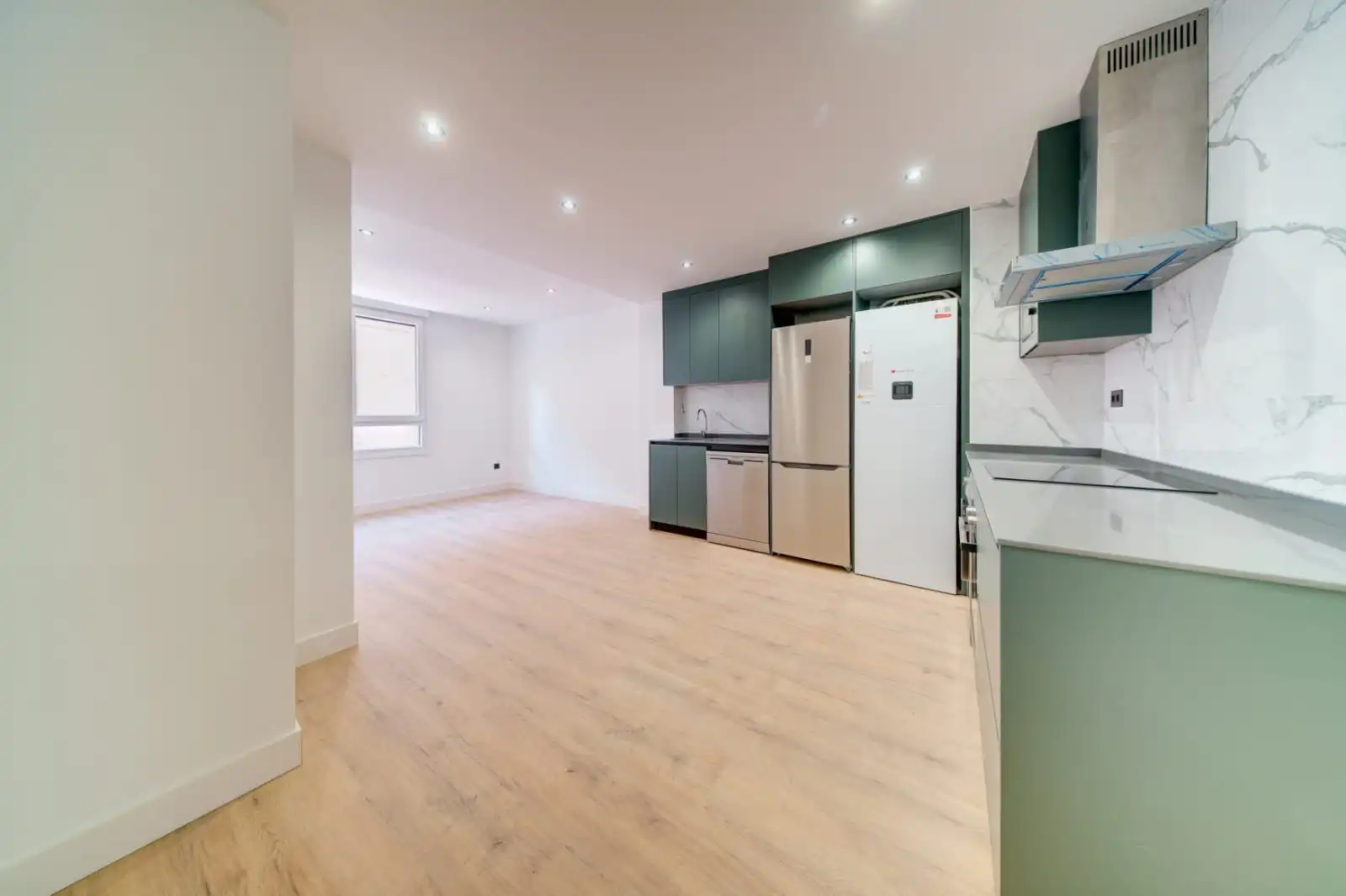 Flat with terrace for sale in Calle de las Delicias 15, imagen 2